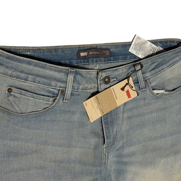 LEVI’S , bold curve , mid rise , slim , 31-32, light blue - Picture 2 of 4